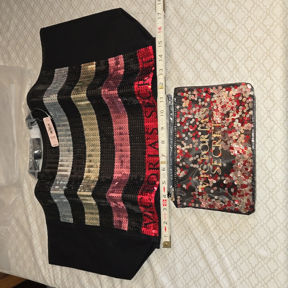 NWT Victoria's Secret Sequined Tote w/ a bonus matching wristlet
